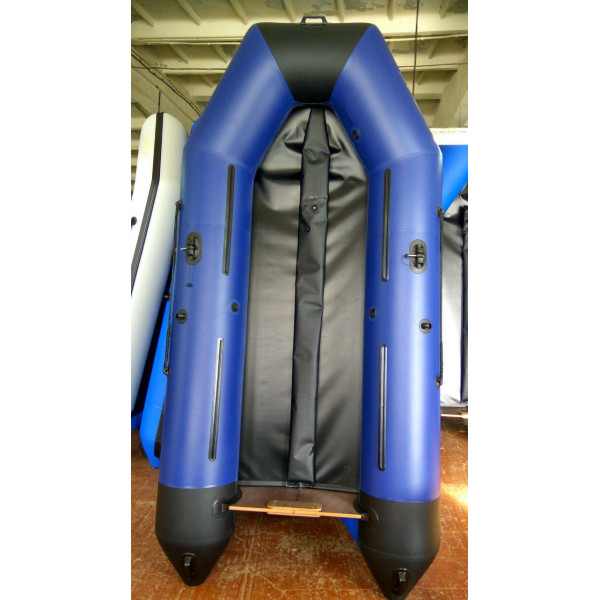 Надувная лодка Вятской лодочной компании КПК330 в Ачинске